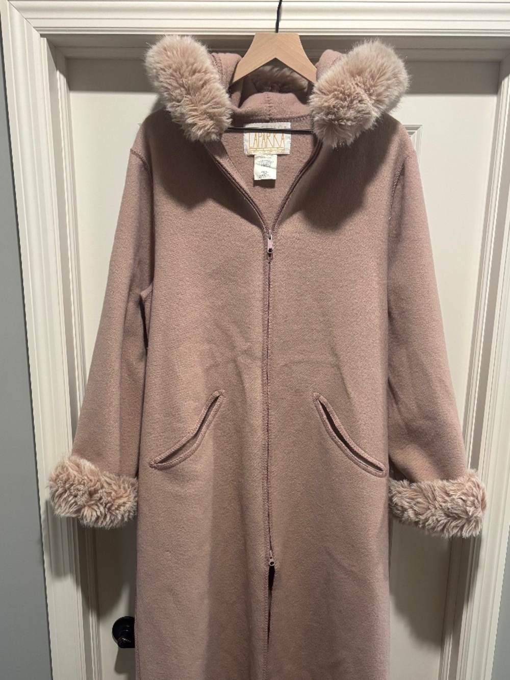 Complete vintage Linda Lundström LaParka — 100% wool + outer shell + fur hood/cu